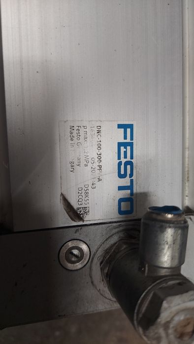Siłownik pneumatyczny Festo DNC-100-300-PPV-A