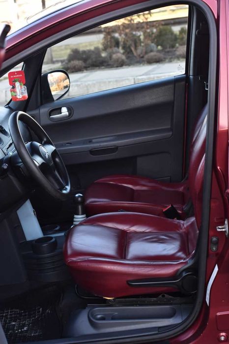 Mitsubishi Colt 2005 1.5 бензин (Перший внесок від 20%)