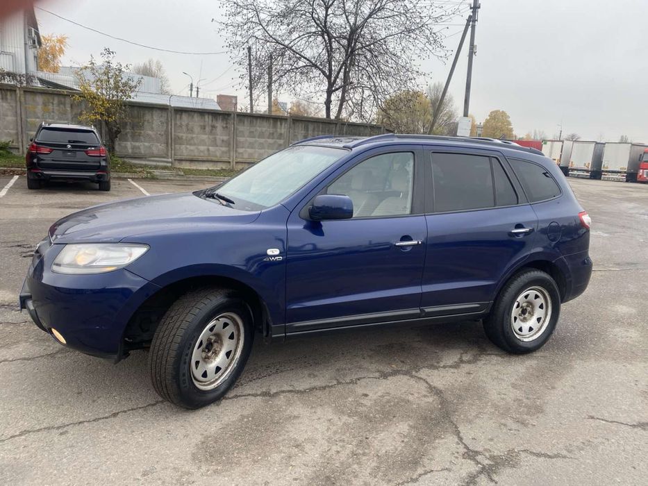 Продам машину для военного hyndai Santa-fe