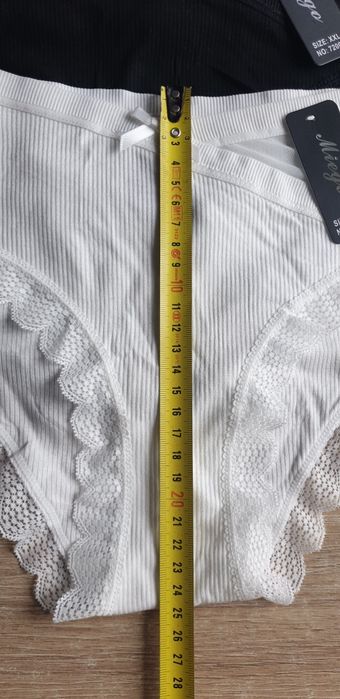 4×Damskie majtki figi w prążek 2XL