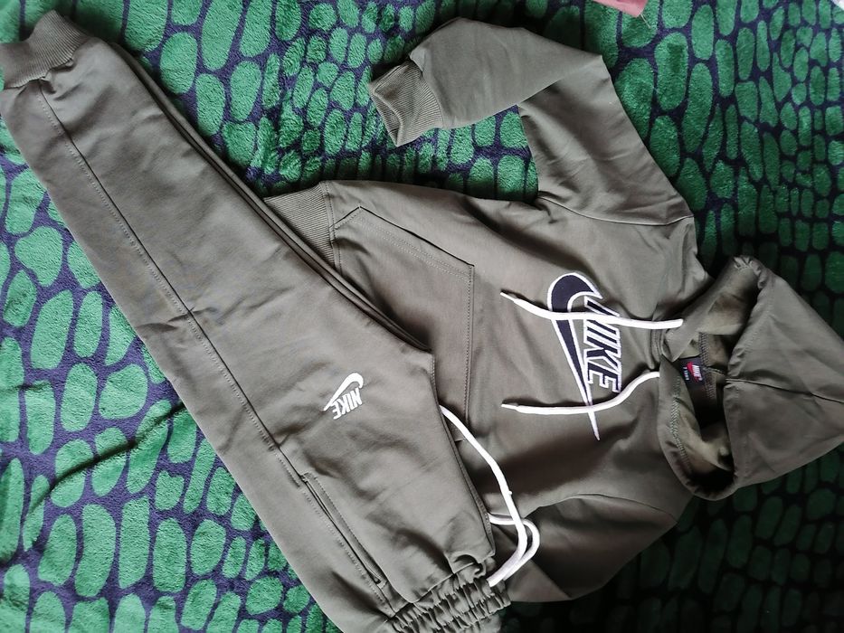 Komplet Nike bawełna 122 khaki