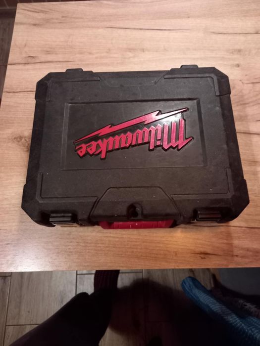 Wkrętarka Milwaukee m12