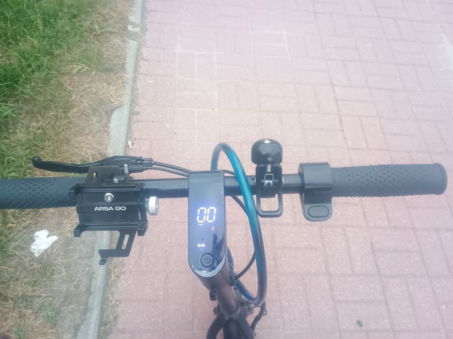 "I scooter w6" Działająca Hulajnoga Elektryczna, z ładowarką