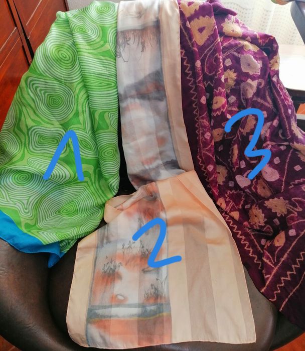 Ponchos xailes novos. Lenços