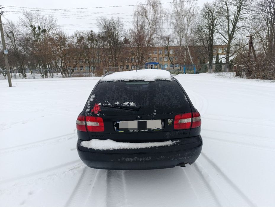 Продаж авто volvo v40
