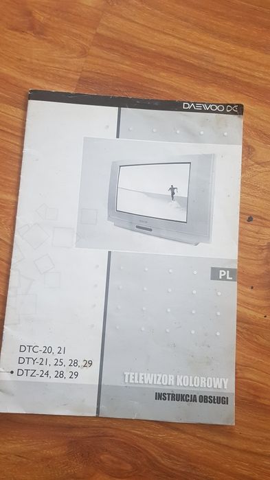 Telewizor lampowy ze stolikiem