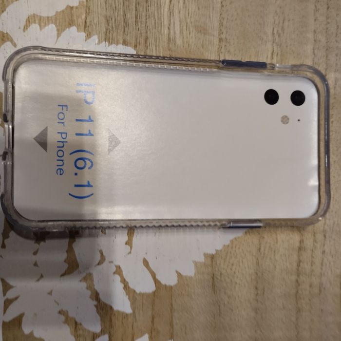 Etui na telefon iPhone 11 nowe w folii