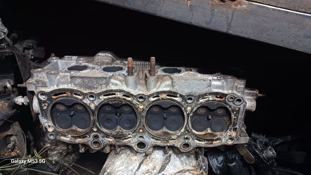 Головка Тойота TOYOTA карина е  камри рав 4 авенсис 3S-FE