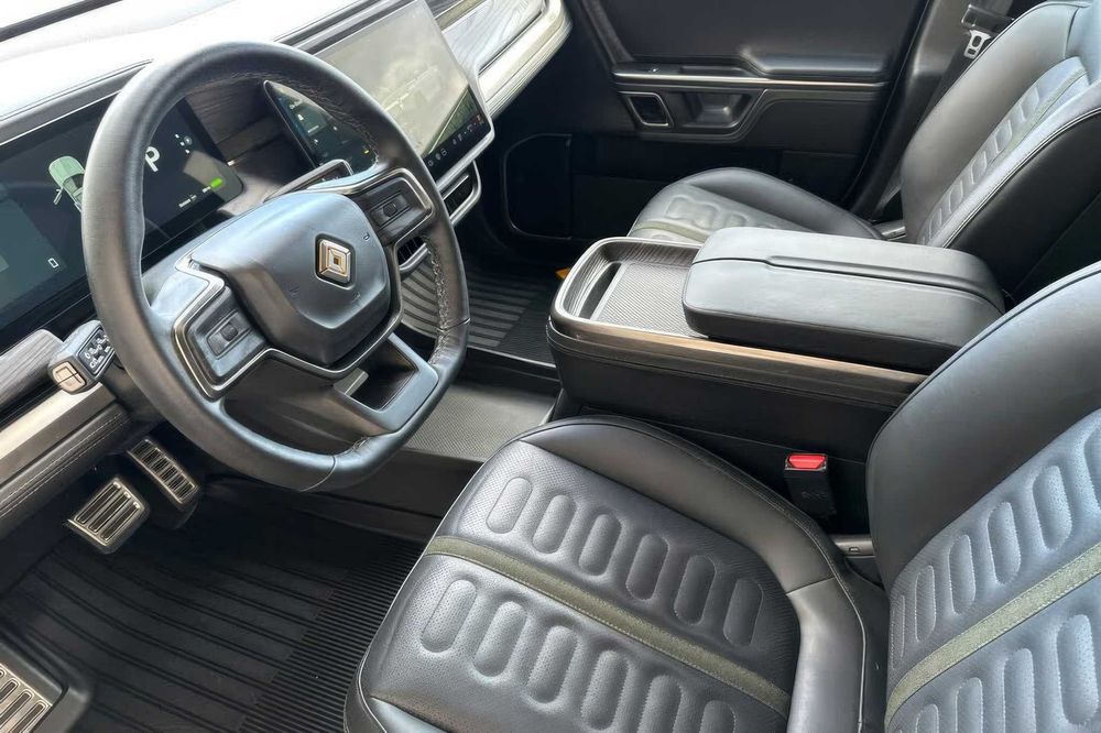 Rivian R1S Adventure Quad Motor      2023