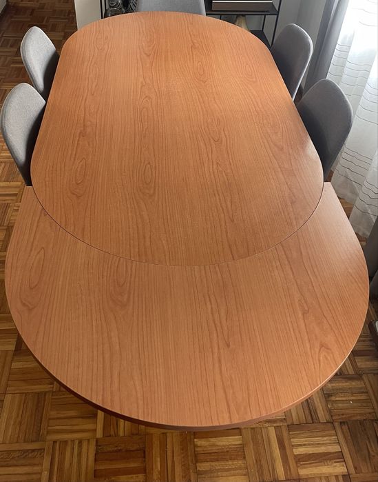 Mesa de jantar extensível em madeira – até 2,39 m