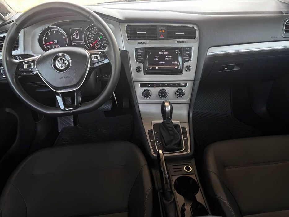 Volkswagen Golf      2015