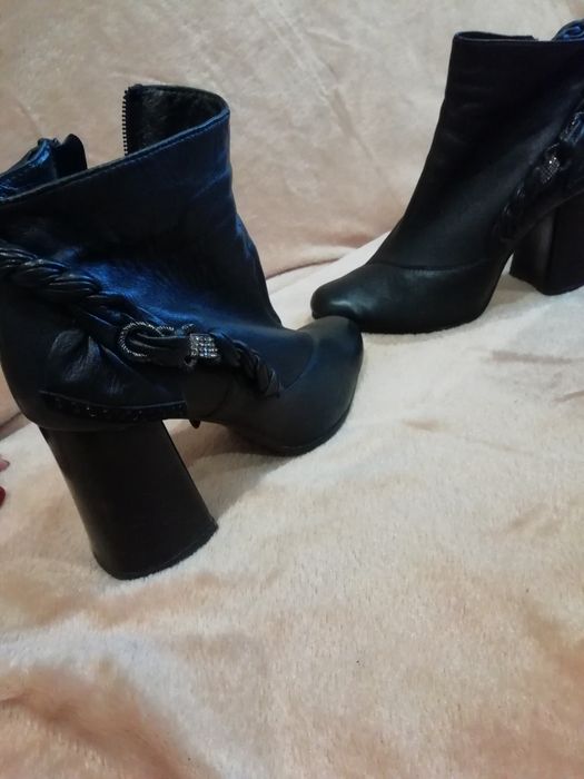 Продам ботинки, сапоги, сапожки