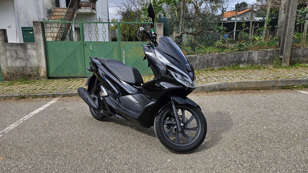 Honda PCX 125 ano  2019  Muito bem cuidada,econômica pronta para rodar