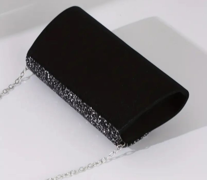 Nowa torebka wizytowa