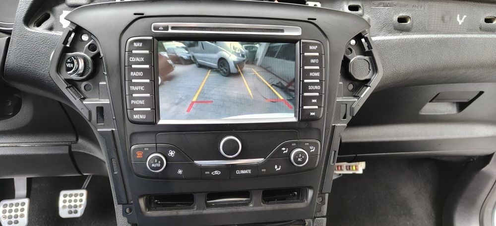 Radio z wejściem gniazdem do kamery cofania nawigacja  Ford Mondeo MK4 lift kamera