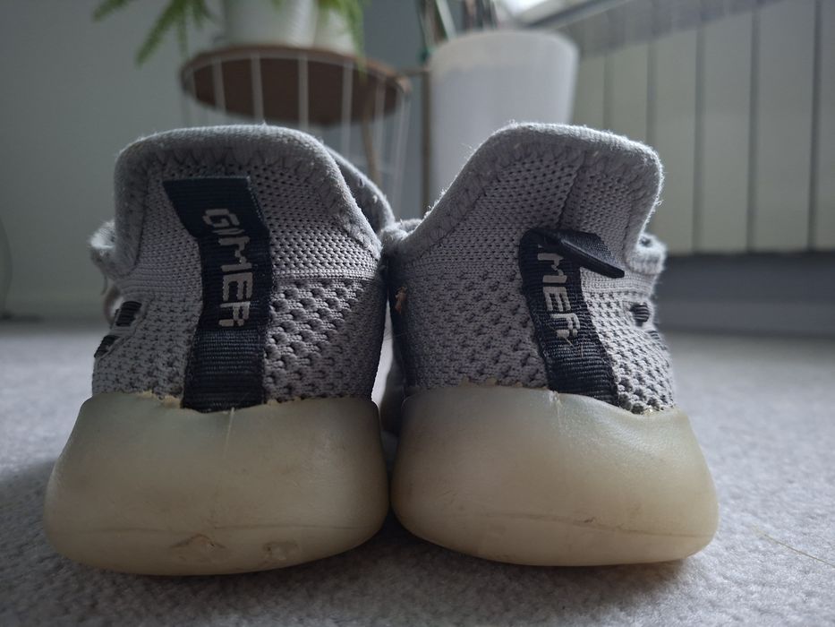 Materiałowe buty r. 34