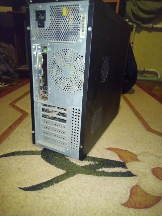 Продам компьютер на запчасти