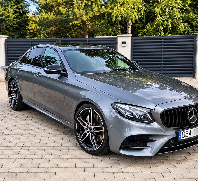 Mercedes-Benz Klasa E MERCEDES- BENZ E klasa AMG 4matic