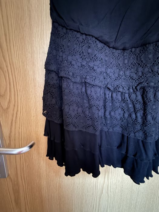 Vestido preto cai-cai