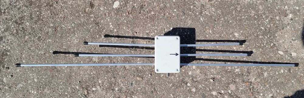 Antena na pasmo 2m/70cm i na satelitę SATCOM.