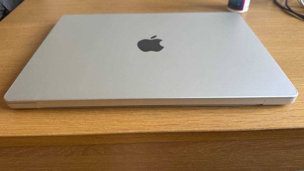 Apple MacBook Pro M1 14,2" A2442 | M1 Pro / 16GB RAM / 1Tb SSD