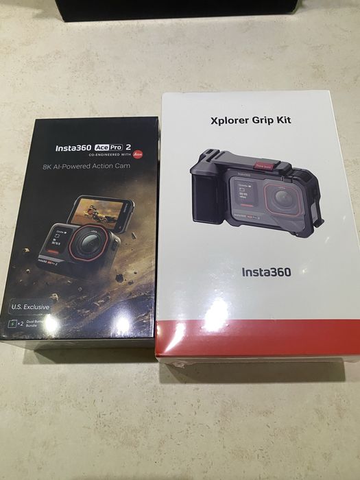 Insta360 ace pro 2 + Xplorer Grip kit запковані
