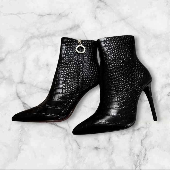 38 р  Guess кожа полусапожки