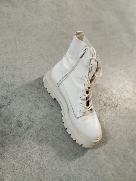 Botas marca Stradivarius