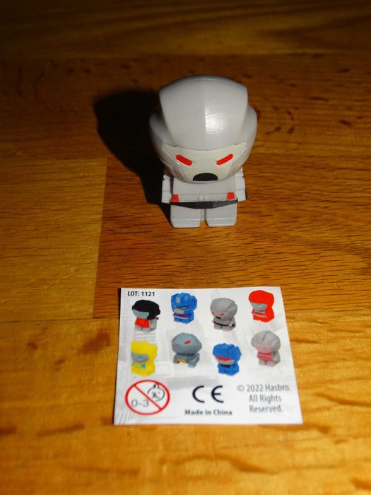 Transformers figurka ROBOT Szary jogurt Miami Biedronka