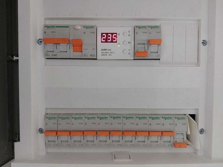 Продам квартиру с дизайнерским ремонтом  г.Змиев