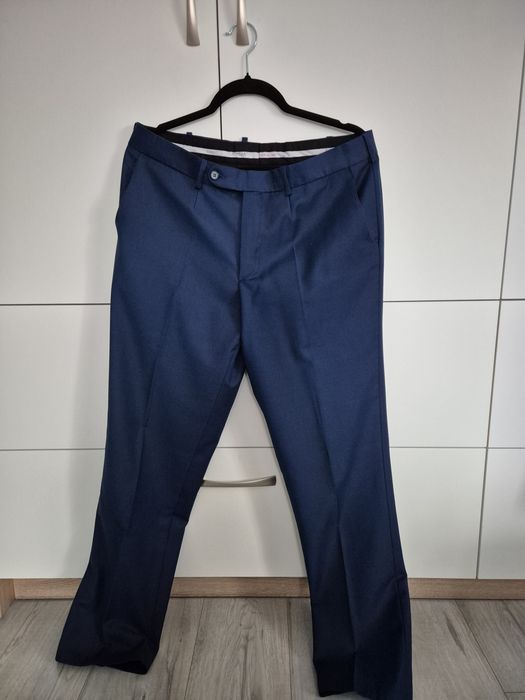 Garnitur męski granatowy