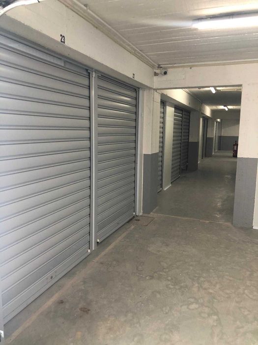 Garagens/ Mini Armazéns /Box em Rio de Mouro e Mem Martins