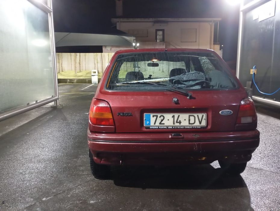 Ford Fiesta 1.1 clx ler com atenção