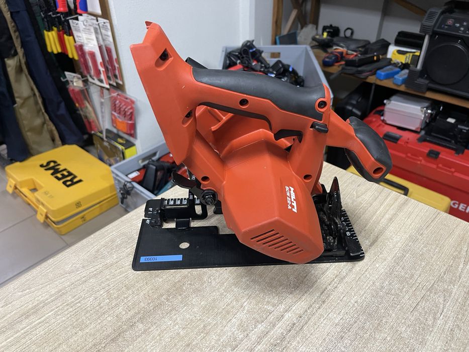 Hilti SCW 22-A / акумуляторна дискова пила Хілті