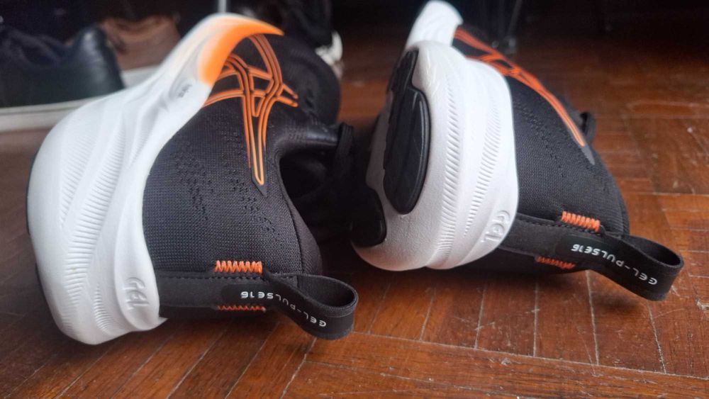 Sapatilhas asics novas