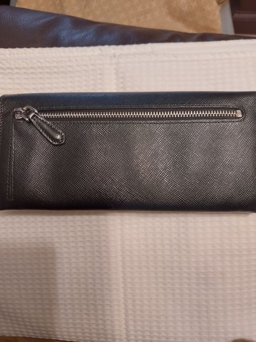 Carteira da Prada Preta. Nova sem etiqueta.