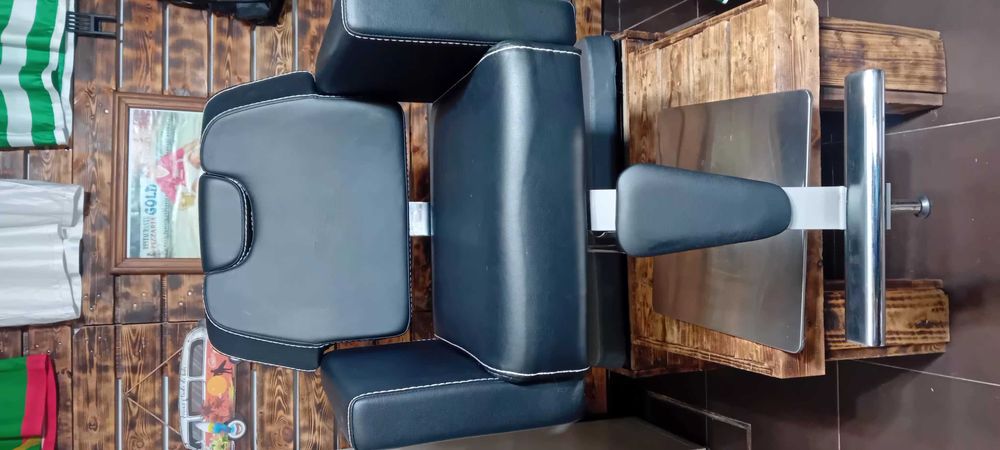 Cadeira de Barbeiro/ Cabeleireiro  como nova