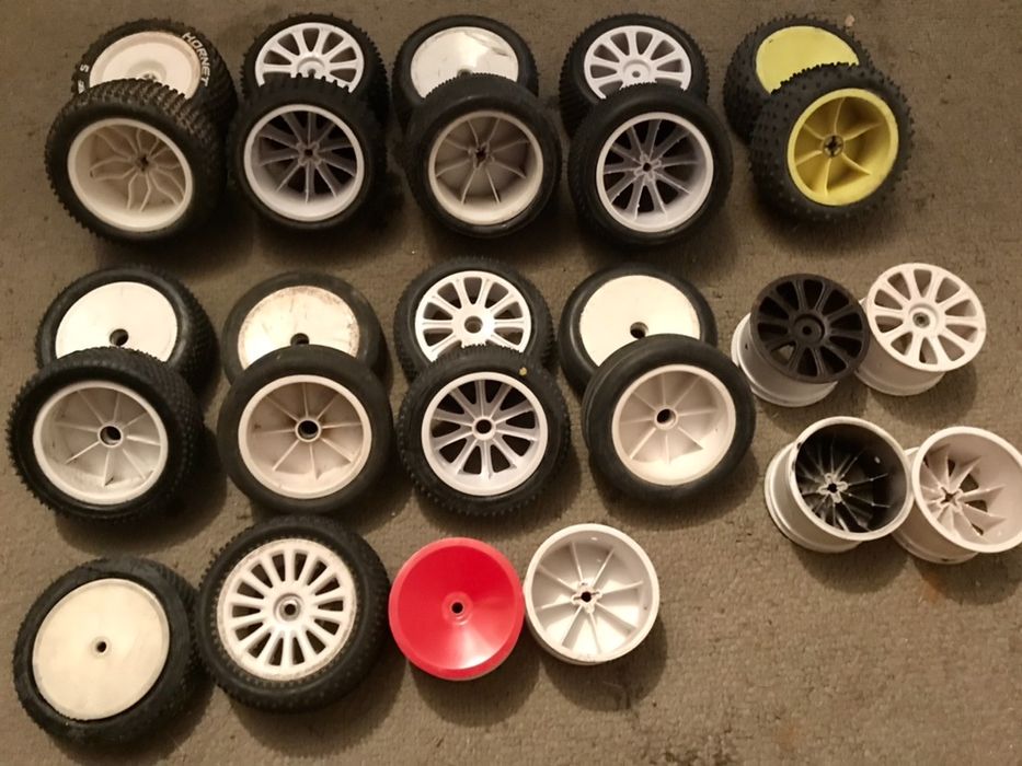 Pneus modelismo escala 1/8 e 1/10 kyosho Team Associated TT e TC