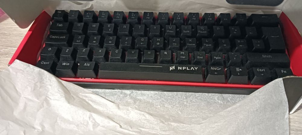 Nplay Keyboard Like New64550422940675121