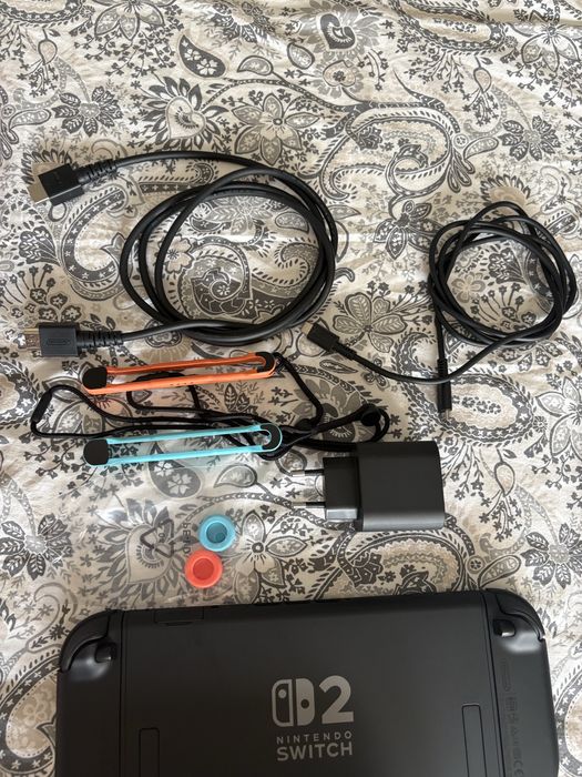Nintendo Switch 2 Novo + 2 jogos (resident evil requiem, Pokémon legends ZA) + case para transporte