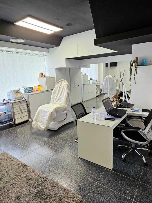OPORTUNIDADE DE OURO: Centro de Bronzeamento e Estética de Referência – Pronto a Faturar!