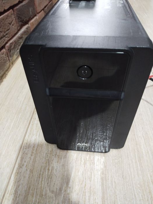 Продам ИБП  APC BVX 1600LI