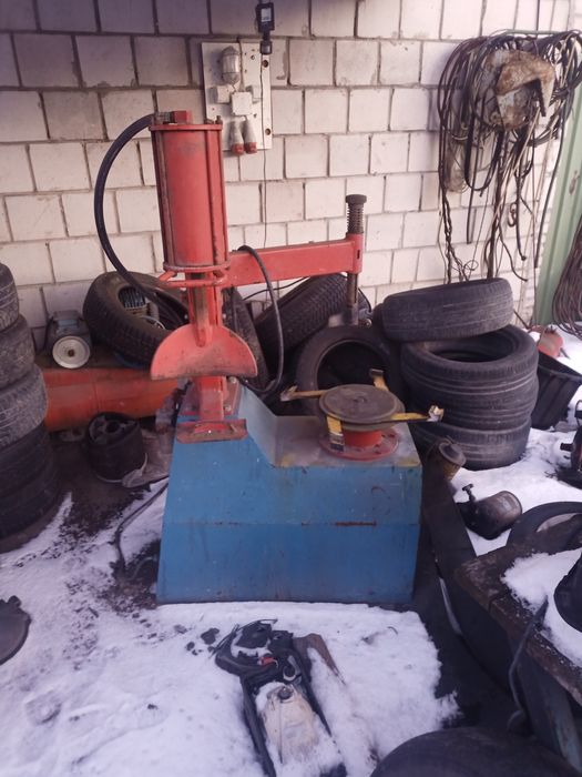 Montazownica używana.