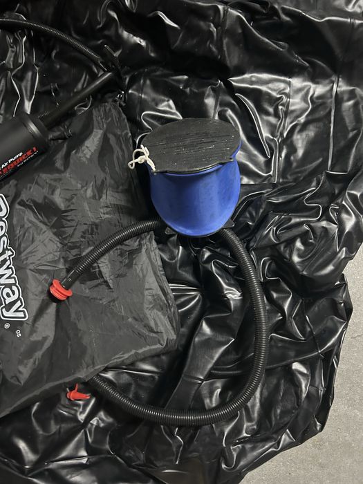 Vendo colchão de casal . marca Bestwsy com bonba incluida