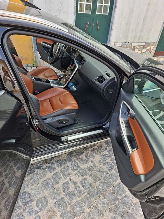 Volvo v60 d6 plaghin hybrid