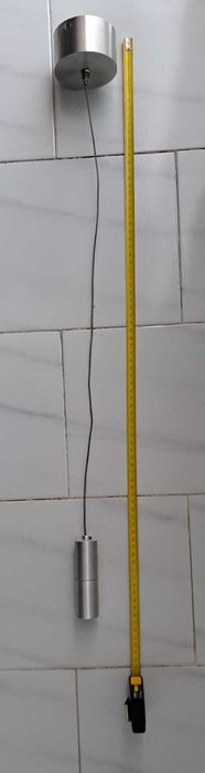 2 candeeiros de teto (tipo foco)