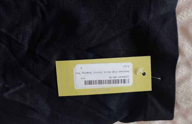 (36/S) Boohoo/ Czarne stringi Majtki modelujące z Londynu, NOWE