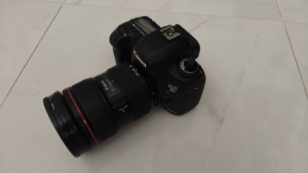 Câmara Canon 5D Mark III com Lente 24-70mm à Venda!