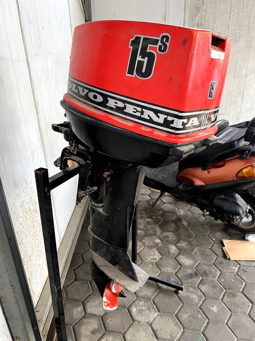 Łódka Łódź Silnik zaburtowy Volvo Penta 15 km dwusów stopa 70 cm