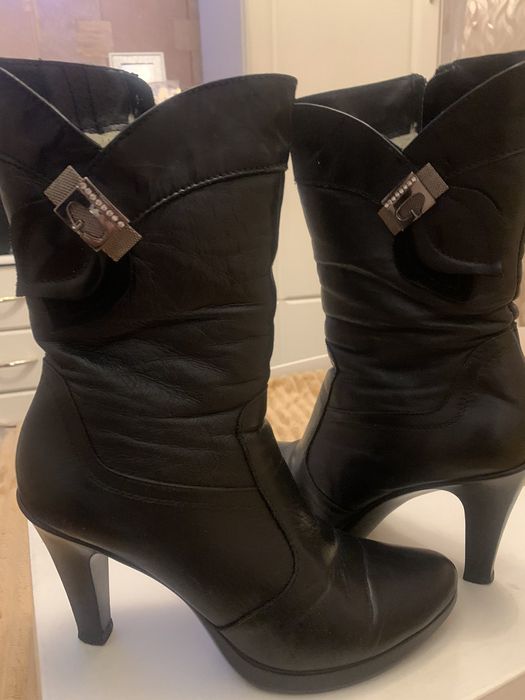 Продам зимние сапожки. 39 размер